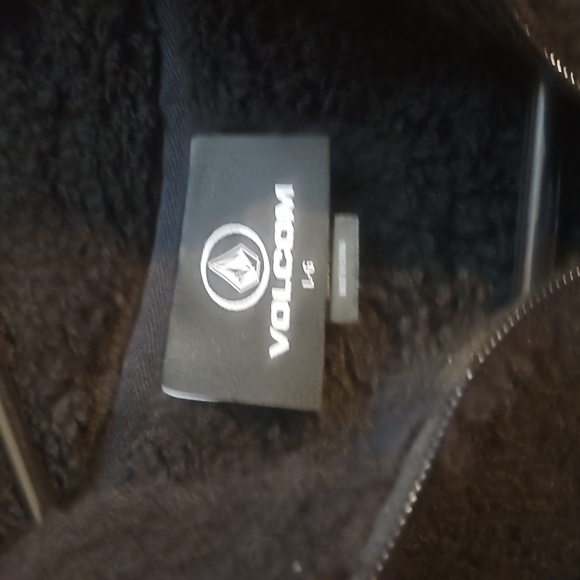 NWT Men's Volcom Jacket. "Runtime Error" Black Faux Fur Sherpa Zip Up - Picture 8 of 10